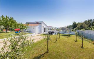 Two-Bedroom Holiday Home In Fazana - Fažana - 9