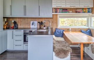 3 Bedroom Nice Home In Mykland - Mykland - 5