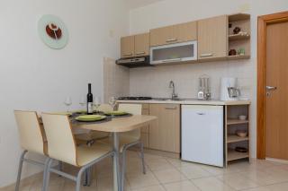 Apartments Paloc - Green - Bol - 8