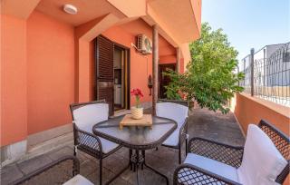 Cozy Home In Vrsi With Wifi - 6