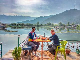 Raja's Palace Houseboat - Kashmir - Srinagar - 7