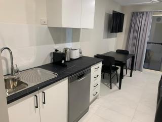 Beachside & Jetty View Apartment 4 - First Mate Apt limited sea view - 2