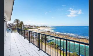 Beachfront Penthouse at The Entrance - The Entrance - 8