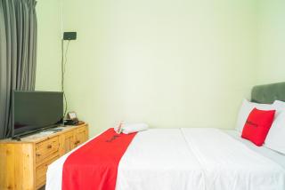 RedDoorz Syariah near Suncity Mall Sidoarjo - Sidoarjo - 8