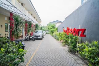 RedDoorz Syariah near Suncity Mall Sidoarjo - Sidoarjo - 0