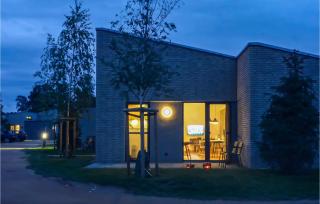 Beach Front Home In Lembruchdümmer See - 9