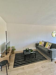 Bright 35 M For 2 With Balcony City Center - Cagnes-sur-Mer - 9