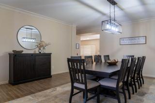 OFF THE STRIP 5Bed 3bath with private salt pool and hot tub and EV station - 4