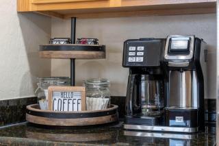 OFF THE STRIP 5Bed 3bath with private salt pool and hot tub and EV station - 6