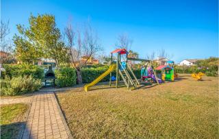 3 Bedroom Lovely Home In Albarella Ro - 3