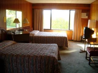 Airport Inn - Quesnel - 4