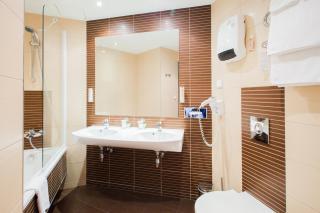Qubus Hotel Łódź - Łódź - 8