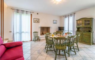3 Bedroom Cozy Home In Albarella Ro - 1