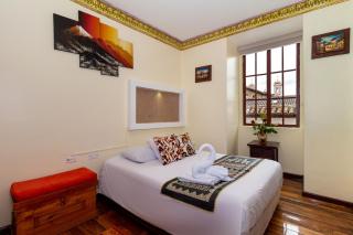 Friends Hotel & Rooftop - Historic Center & Museums - Quito - 1