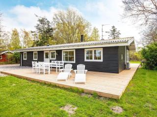8 person holiday home in Knebel-By Traum - 7
