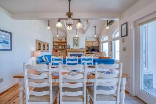 Whales Tail Cottage - Meredith Lodging - Pacific City - 1