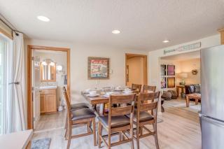 Riverfront Gem - Meredith Lodging - 1