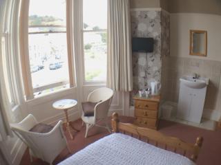 Beachside Guest House - 1