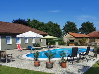 11 Haselnuss - Hof Wiesengrund - Parchtitz - 1