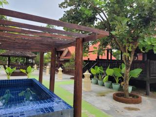 Ruenthai Ampawa - Samut Songkhram - 1