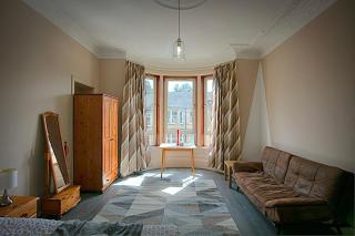 Spacious 3-Bed Apartment for Small Large Groups Close to BBC SSE Central Glasgow West End Free Parking - 6