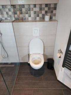 Lovely room, easy access to E45 highway - 3