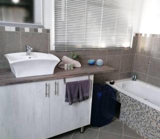 Greystoke - Furnished, self service apartment. - Springs - 8