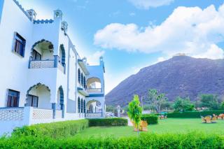 Siddarth Resort - Mountain View with Pool - 7