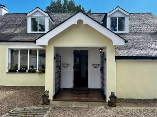 Whitehouse - Uplawmoor - 3