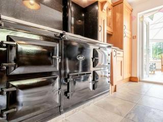 3 Bedroom luxury home, hot tub, stunning views of Killin, sitting on the River Dochart - 4