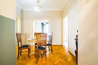 Emporikon Apartment Steps From Historic Center - Atene - 8