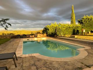 casa rural de un artista en plena naturaleza piscina y parque de esculturas en villarcayo - Villarcayo - 3