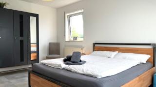 favstay Industrialstyle 2-Zimmer 60qm mit Balkon, Panarbora Fernblick, 55" TV & Netflix, 55Mbit WLAN, Parkplatz - 3