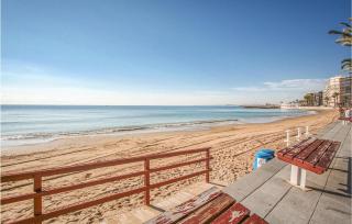 Beautiful Apartment In Torrevieja - Torrevieja - 3