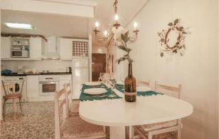 Beautiful Apartment In Torrevieja - Torrevieja - 6