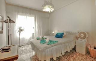Beautiful Apartment In Torrevieja - Torrevieja - 9