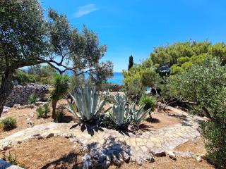 Orkula Hidden Paradise- Robinson Holiday House - 7