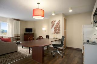 Suburban Studios Charlotte - Executive Park - Charlotte - 4