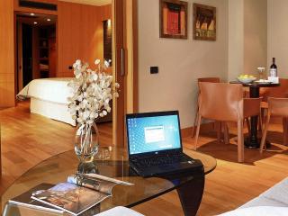 Alexander Beach Hotel & Spa - 9