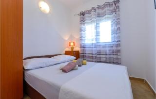 Pet Friendly Apartment - Starigrad-Paklenica - 1