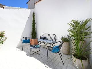 Maison de charme rénovée avec cour au centre du village - Les Portes-en-Ré - FR-1-434-98 - Les Portes - 5