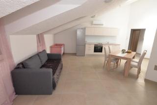 Family apartment in the very heart of Biograd - 4