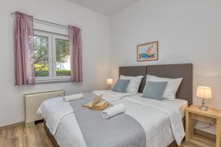 Island Resort Mihaela - Happy Rentals - Okrug Gornji - 5