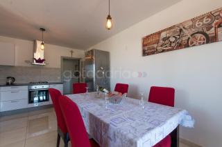 Apartment Vesna With Balcony & Free Parking - Makarska - 2