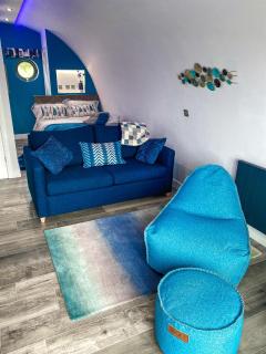 Derecroft Glamping Luxury Lodgepods - 5