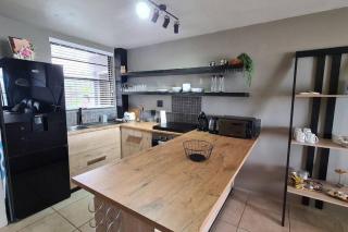 Elpizo Vista - East London - 3