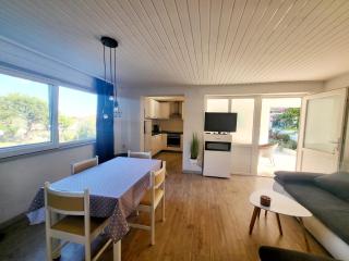 Apartments Buktenica - Bol - 4