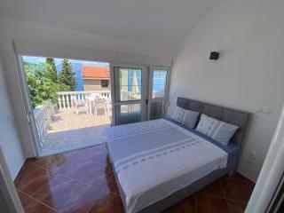 Sea View 1 - 5