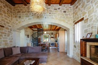 Stavromenos Villas - Private Pools & Seaview - 500m from Beach - 1