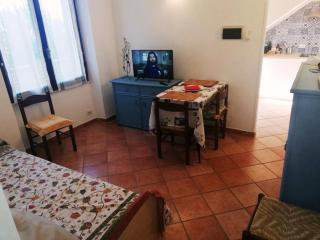 Appartamento in centro su strada privata - La Maddalena - 3